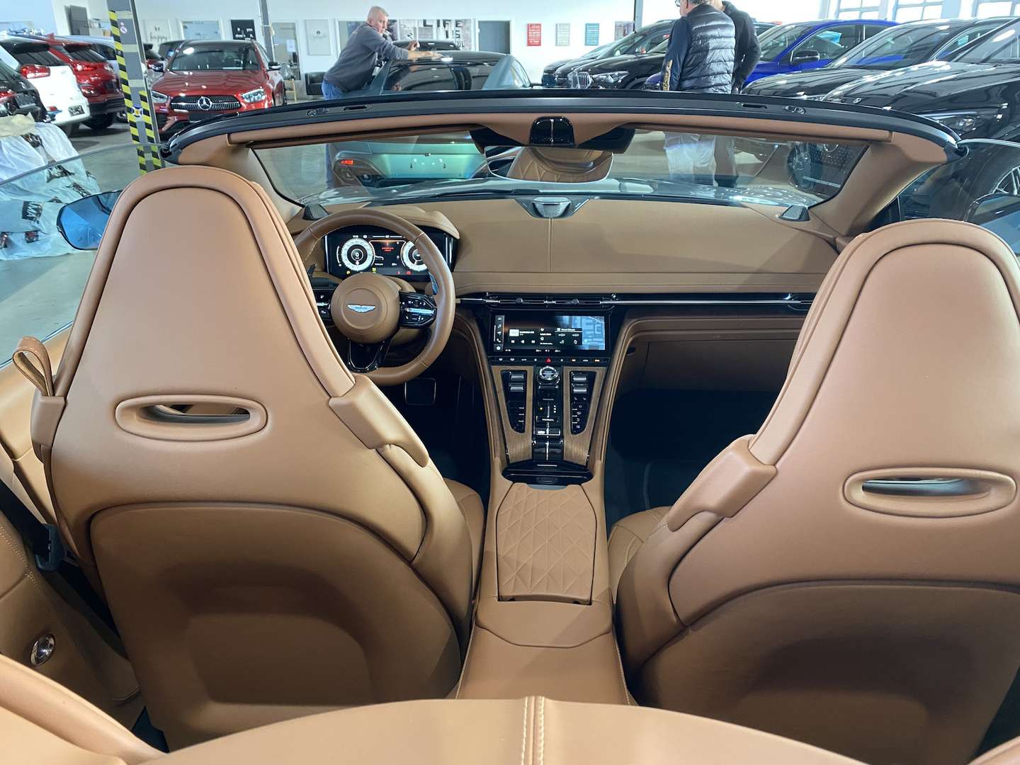 Aston Martin DB Volante Non Identifiée - 2024 - Joinsteer - #36