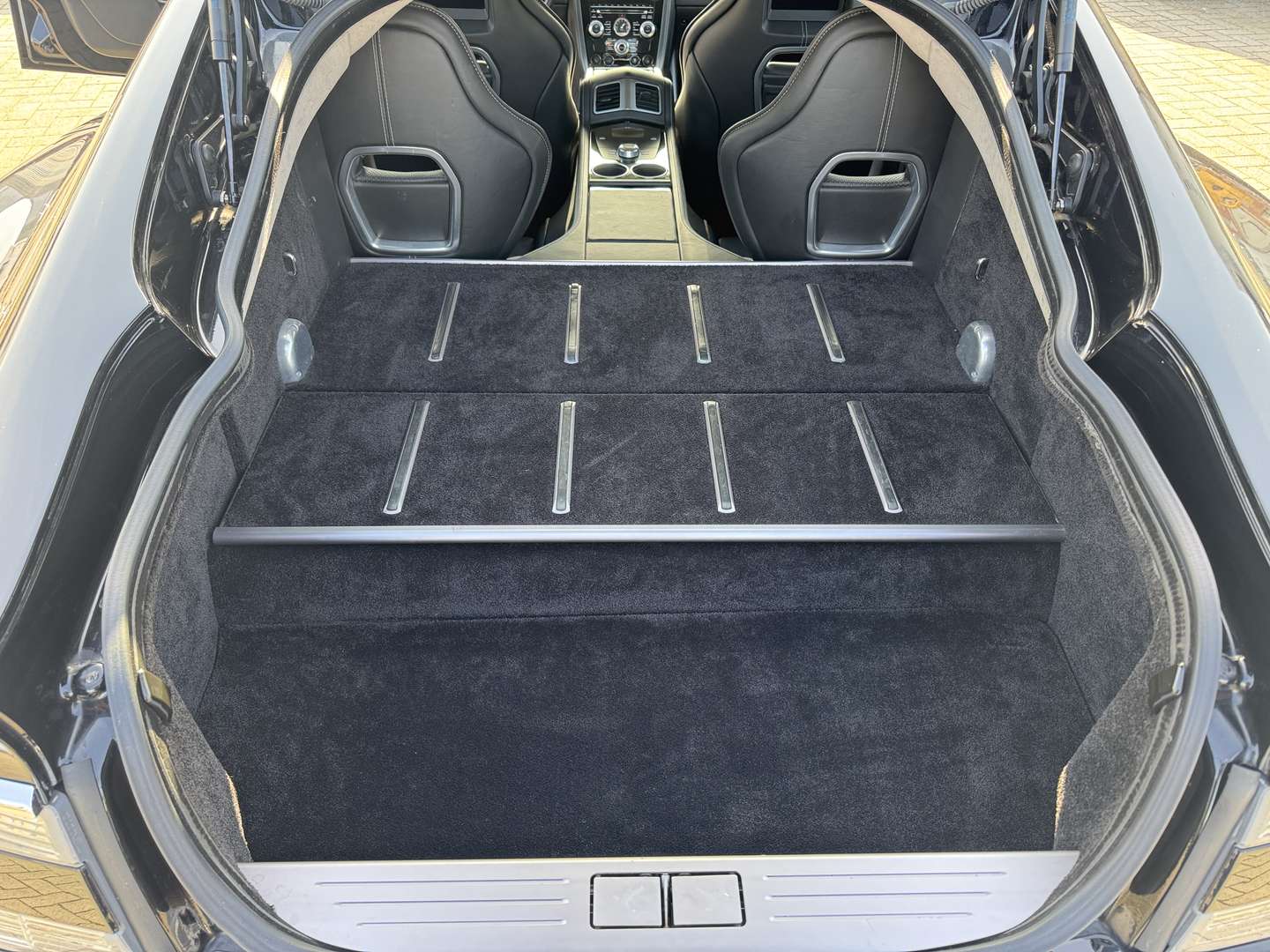 Aston Martin Rapide 5.9i V12 Luxe - 2012 - Joinsteer - #23