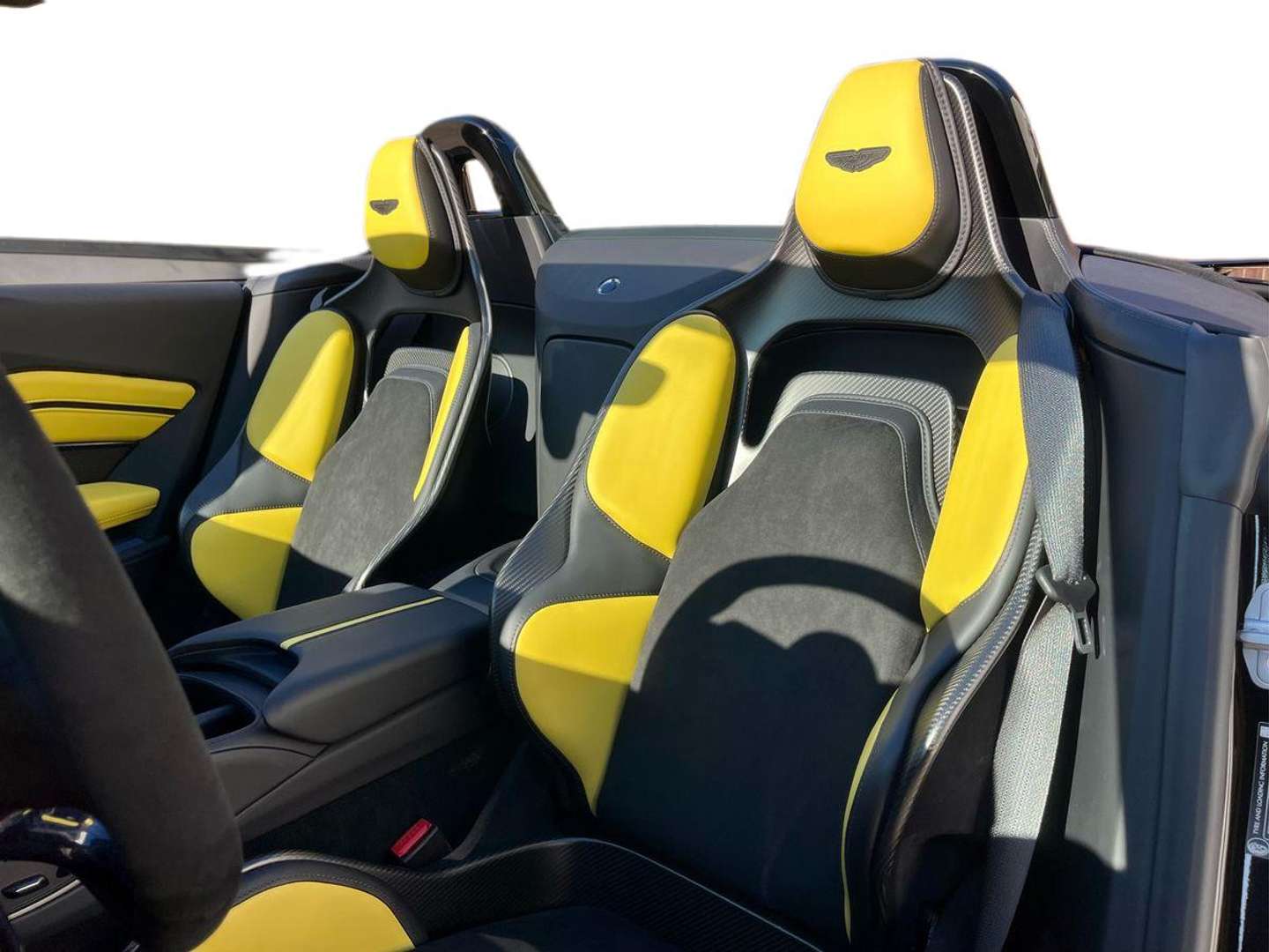 Aston Martin Vantage Roadster V12 - 2025 - Joinsteer - #12