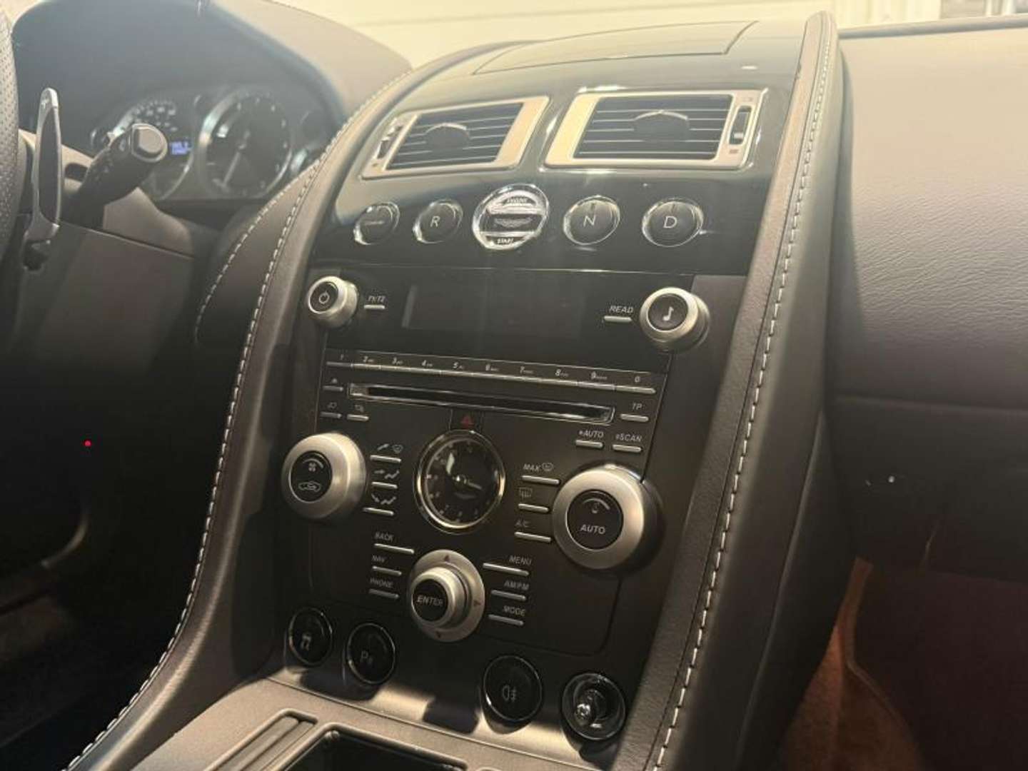 Aston Martin V8 4.7l Sportshift - 2011 - Joinsteer - #14