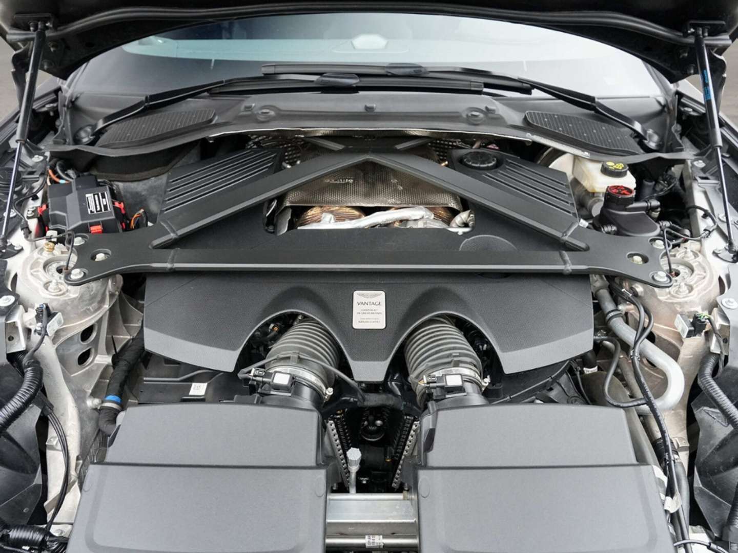 Aston Martin Vantage Coupe V8 Satin Onyx Black - 2024 - Joinsteer - #16