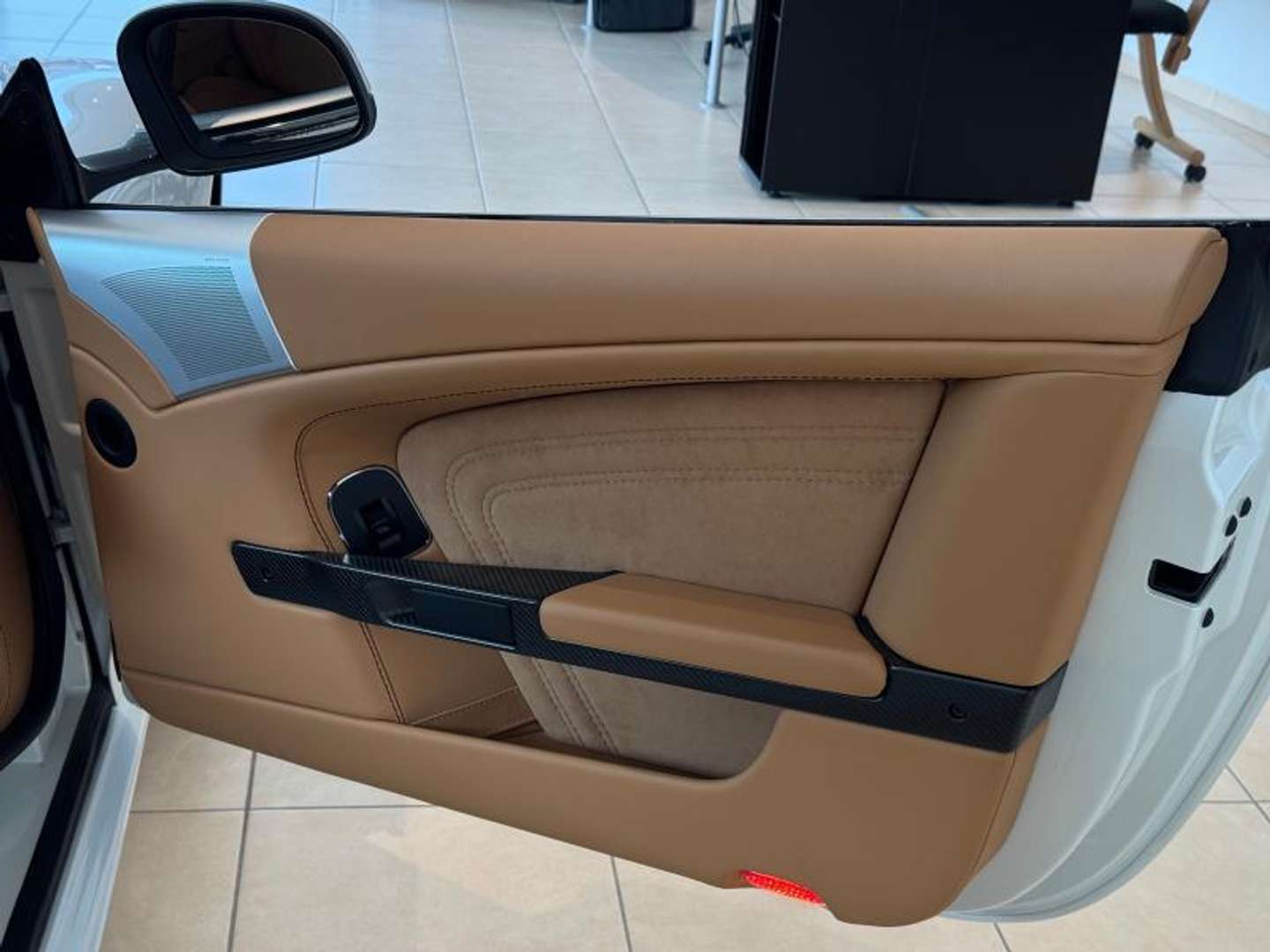 Aston Martin DBS - 2011 - Joinsteer - #12