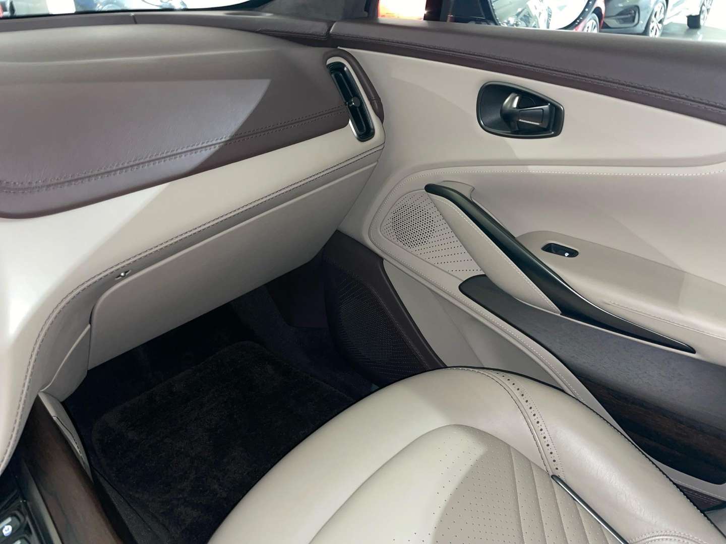 Aston Martin DBX 4.0 V8 Edition Limité - 2021 - Joinsteer - #9