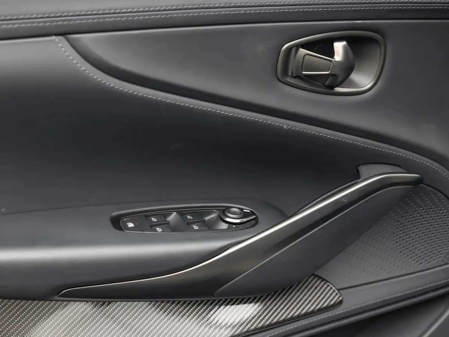 Aston Martin DBX 707 4L - 2024 - Joinsteer - #17