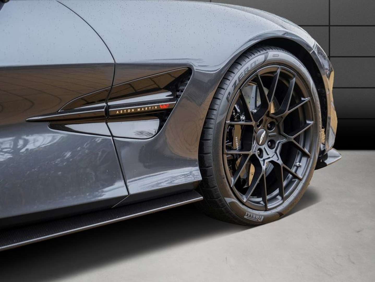 Aston Martin Vanquish Volante - 2026 - Joinsteer - #9