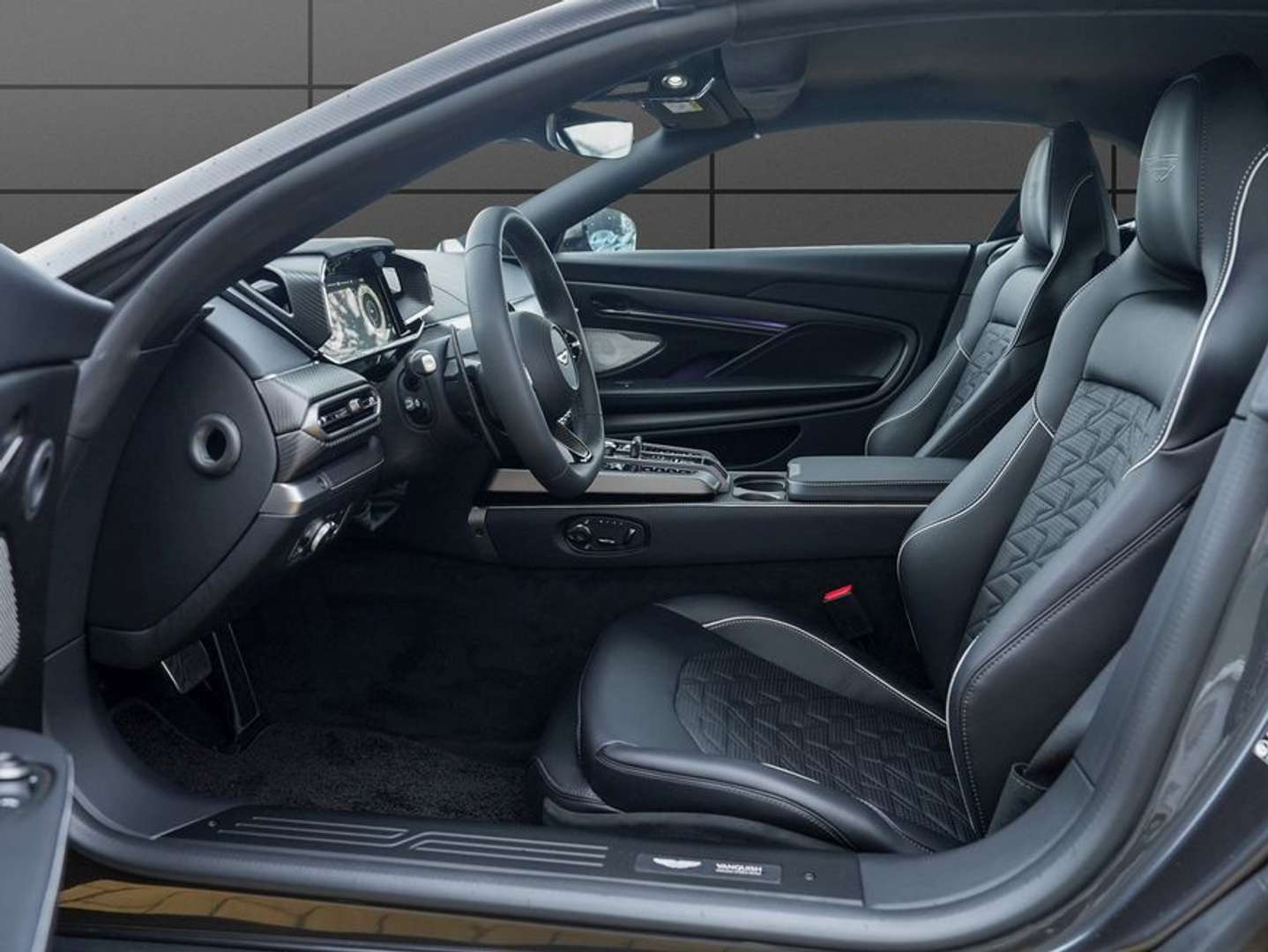 Aston Martin Vanquish Volante - 2026 - Joinsteer - #25