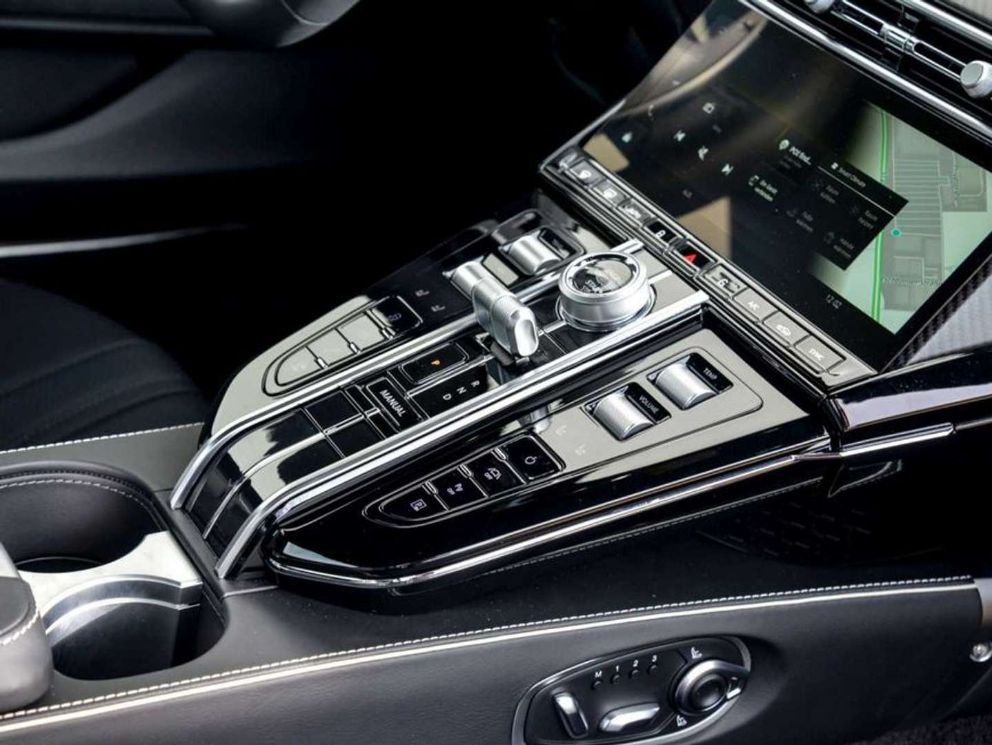 Aston Martin V8 Coupé - 2026 - Joinsteer - #9