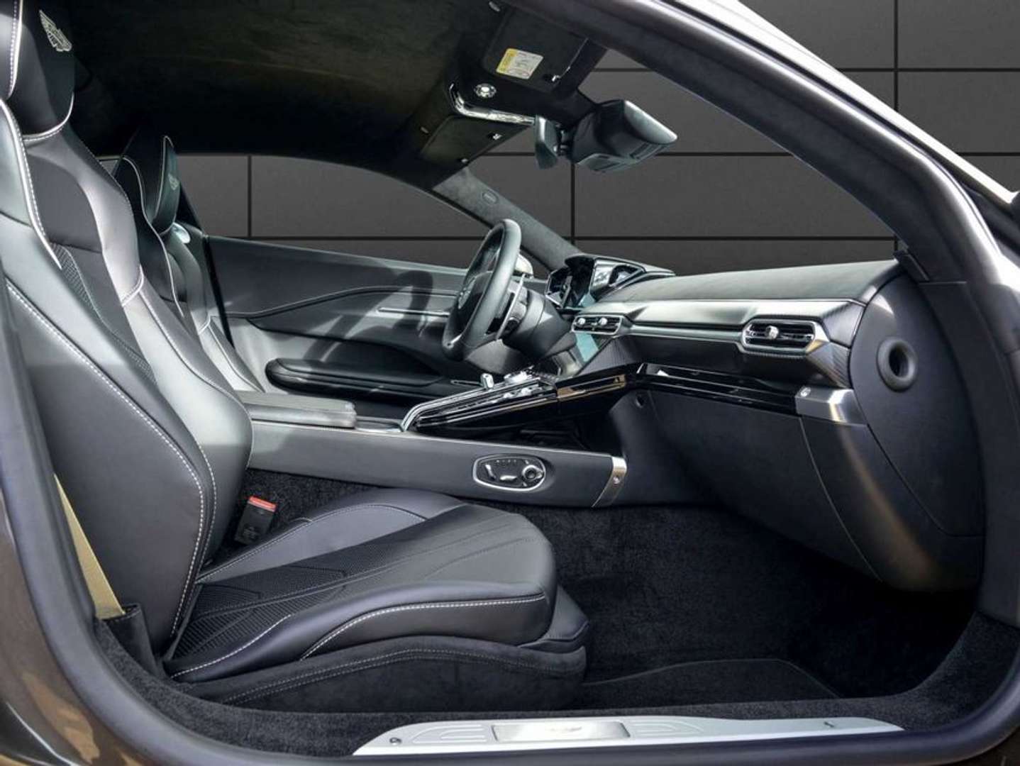 Aston Martin V8 Coupé - 2026 - Joinsteer - #12