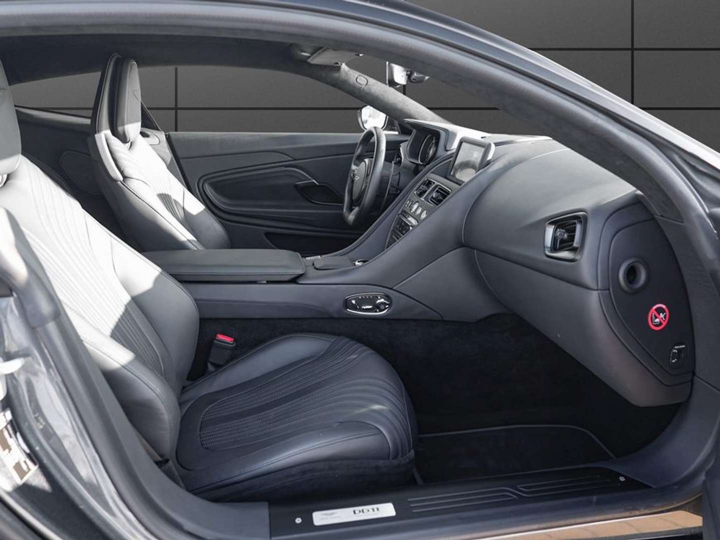 Aston Martin DB11 Coupé V8 - 2022 - Joinsteer - #13