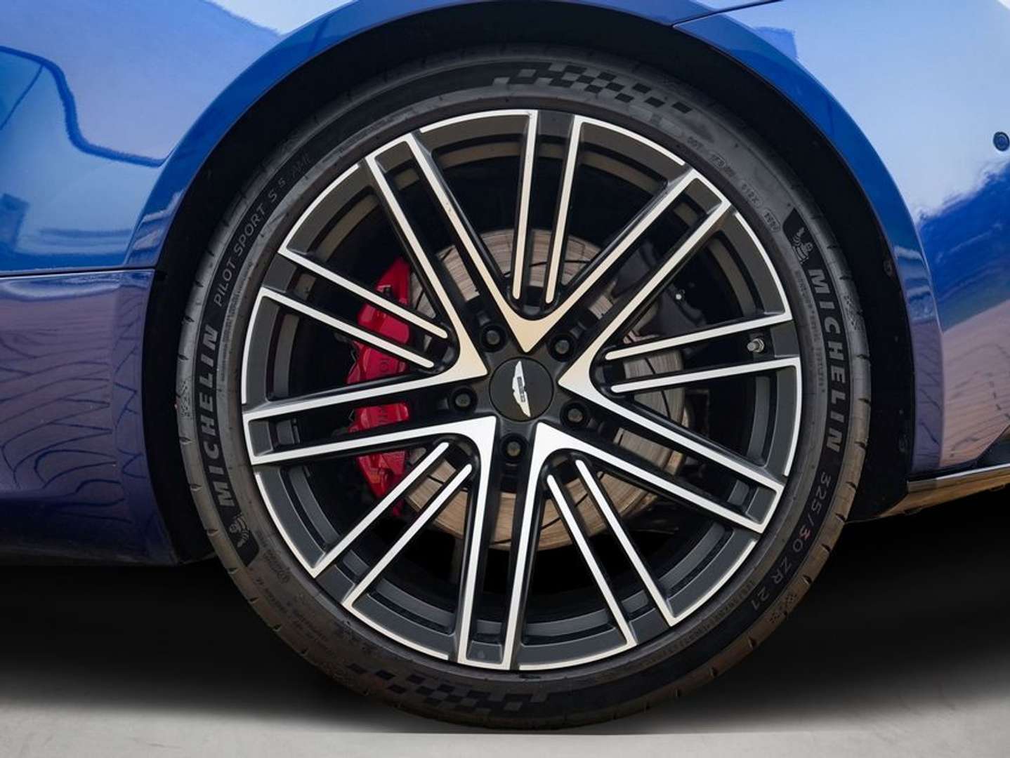 Aston Martin DB12 Volante - 2024 - Joinsteer - #3