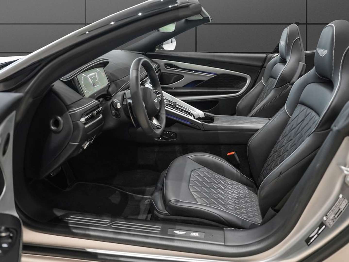 Aston Martin DB12 Volante - 2026 - Joinsteer - #3