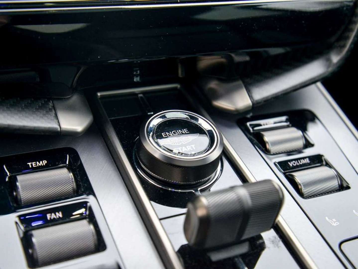 Aston Martin Vanquish Coupé - 2025 - Joinsteer - #25