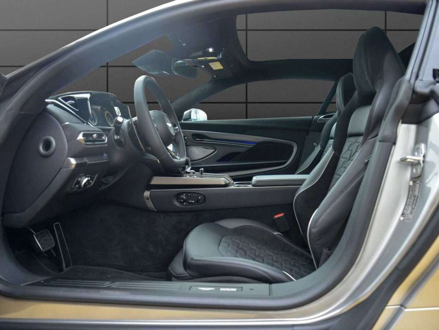 Aston Martin Vanquish Coupé - 2025 - Joinsteer - #28