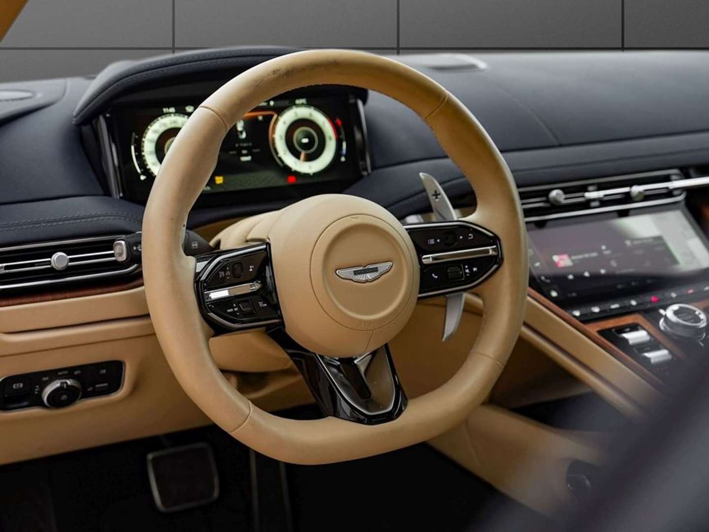 Aston Martin DB12 Volante - 2024 - Joinsteer - #11