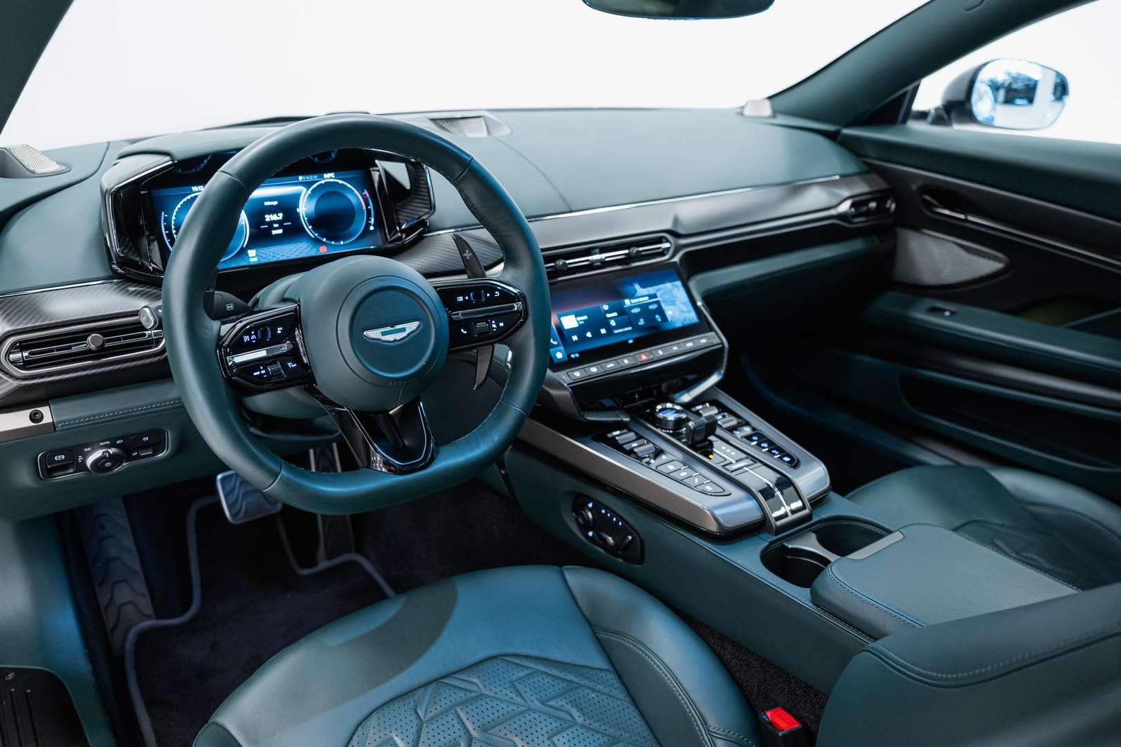 Aston Martin Vanquish Coupé Full Options - 2024 - Joinsteer - #11