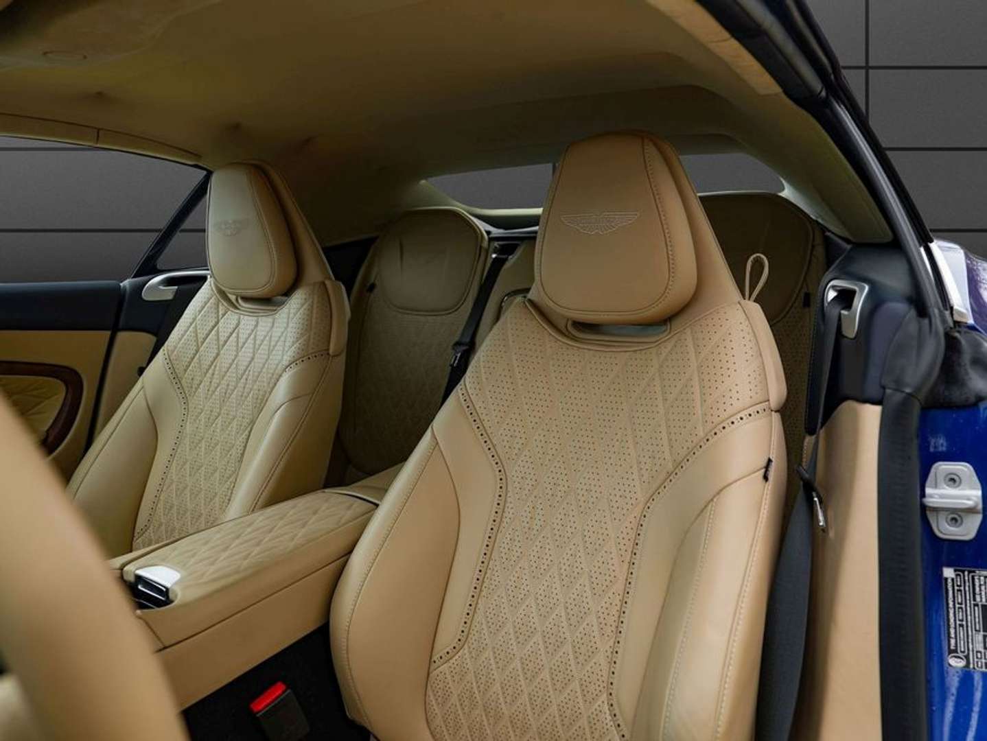 Aston Martin DB12 Volante - 2024 - Joinsteer - #12