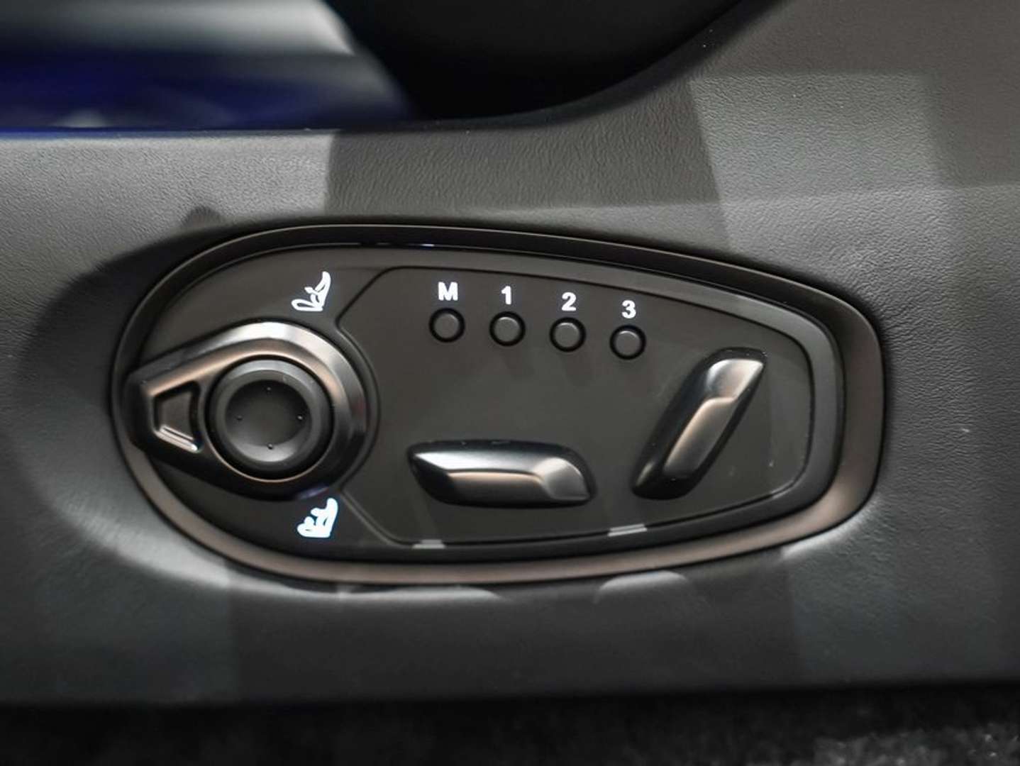 Aston Martin DB12 Volante - 2026 - Joinsteer - #20