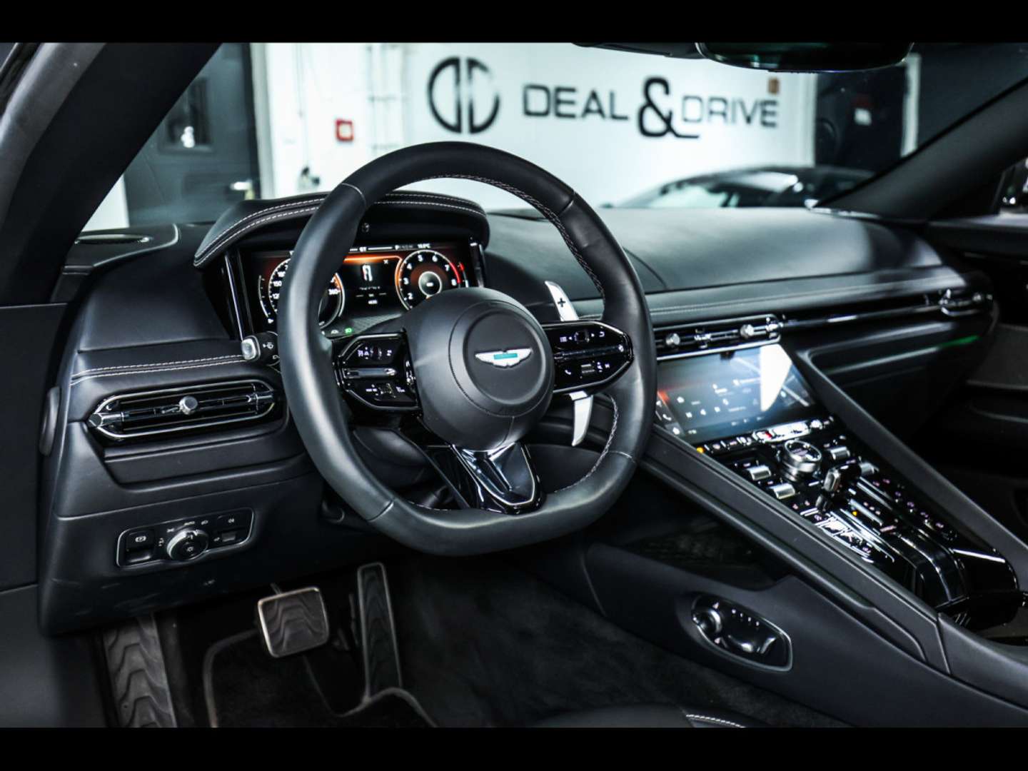 Aston Martin DB12 Coupé 4.0 V8 ALUMINITE - 2024 - Joinsteer - #10