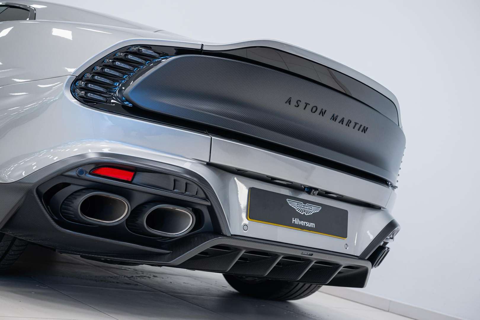 Aston Martin Vanquish Coupé Full Options - 2024 - Joinsteer - #24