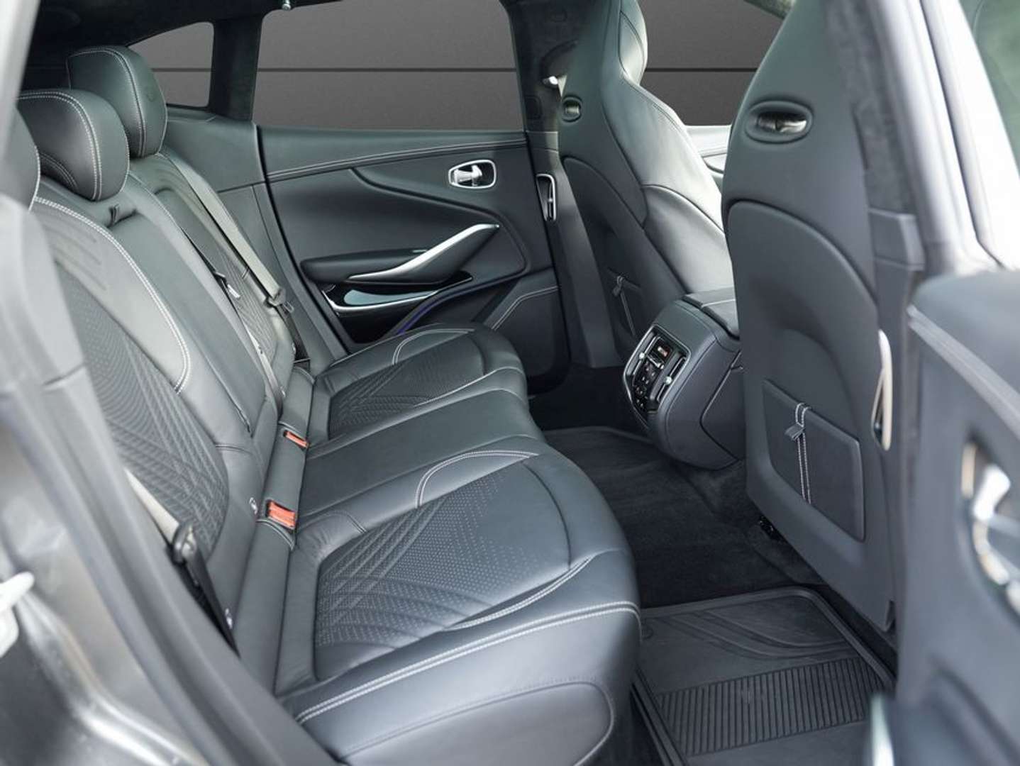 Aston Martin DBX 550 - 2024 - Joinsteer - #24