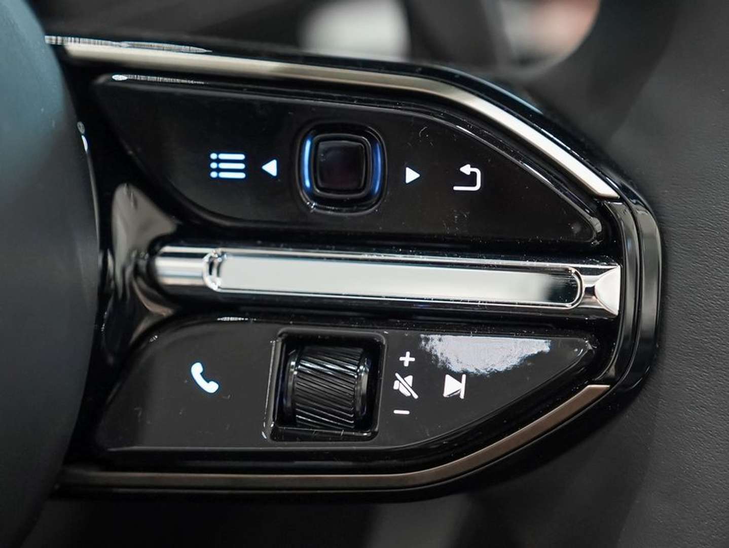 Aston Martin DB12 Volante - 2026 - Joinsteer - #23