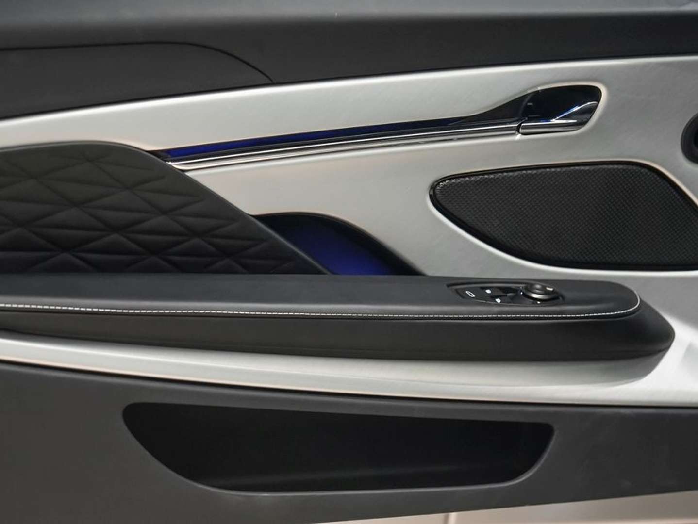 Aston Martin DB12 Volante - 2026 - Joinsteer - #24