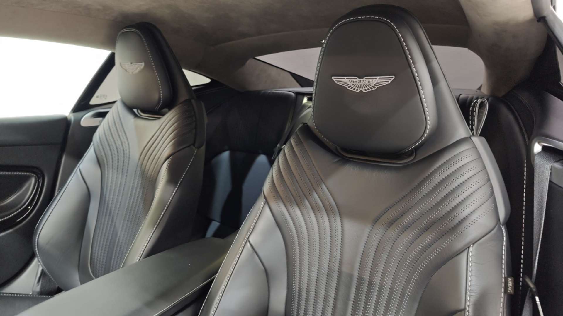 Aston Martin DB11 4.0 510 - 2018 - Joinsteer - #3