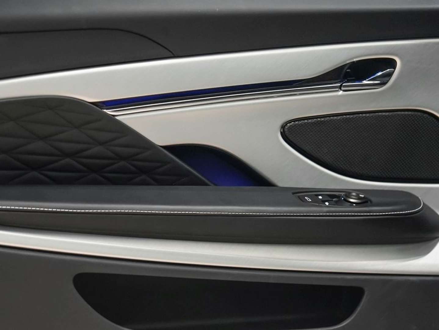 Aston Martin DB12 Volante - 2026 - Joinsteer - #25