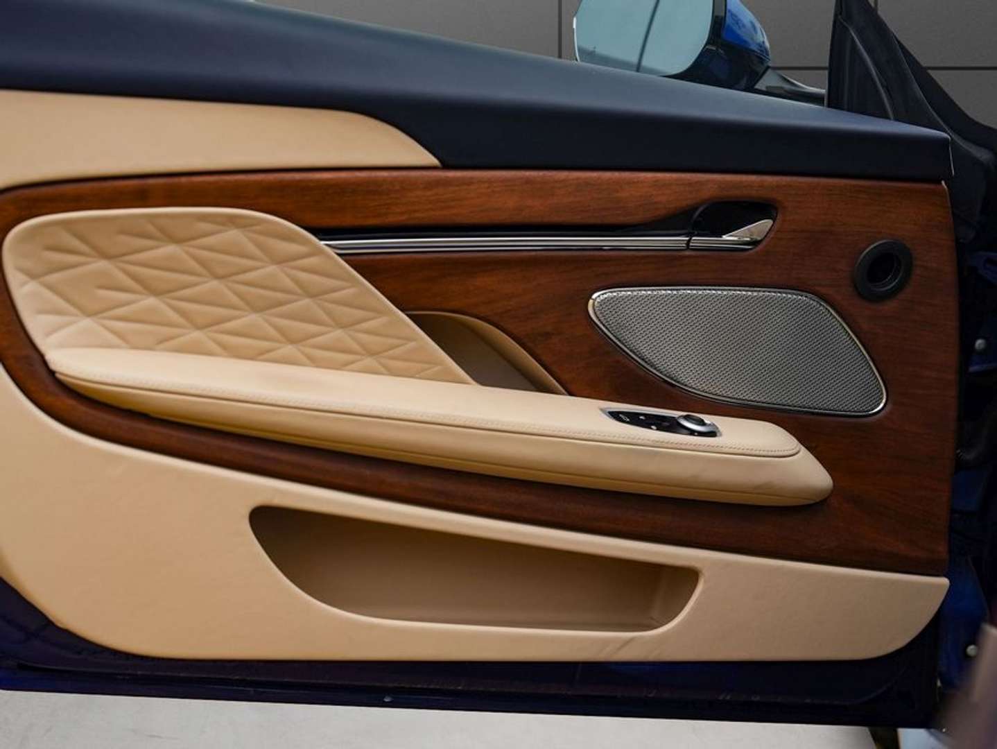 Aston Martin DB12 Volante - 2024 - Joinsteer - #27