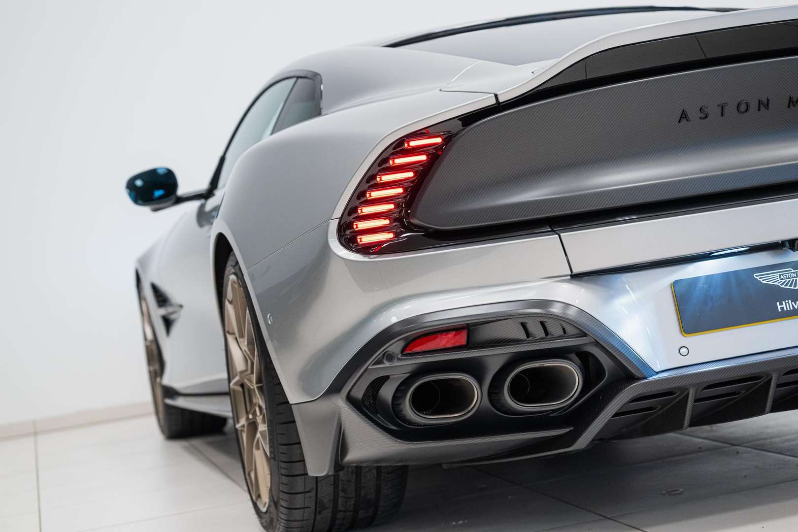 Aston Martin Vanquish Coupé Full Options - 2024 - Joinsteer - #29