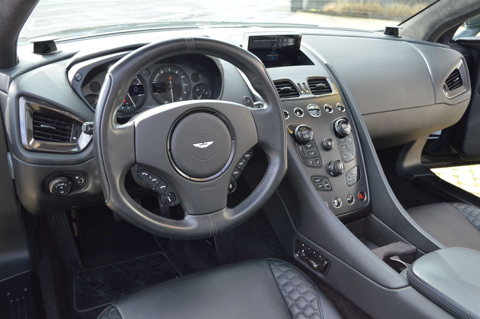 Aston Martin Vanquish Volante 5.9i V12 Touchtronic 3 - 2015 - Joinsteer - #12