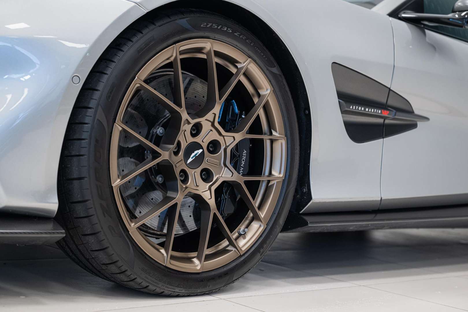 Aston Martin Vanquish Coupé Full Options - 2024 - Joinsteer - #42