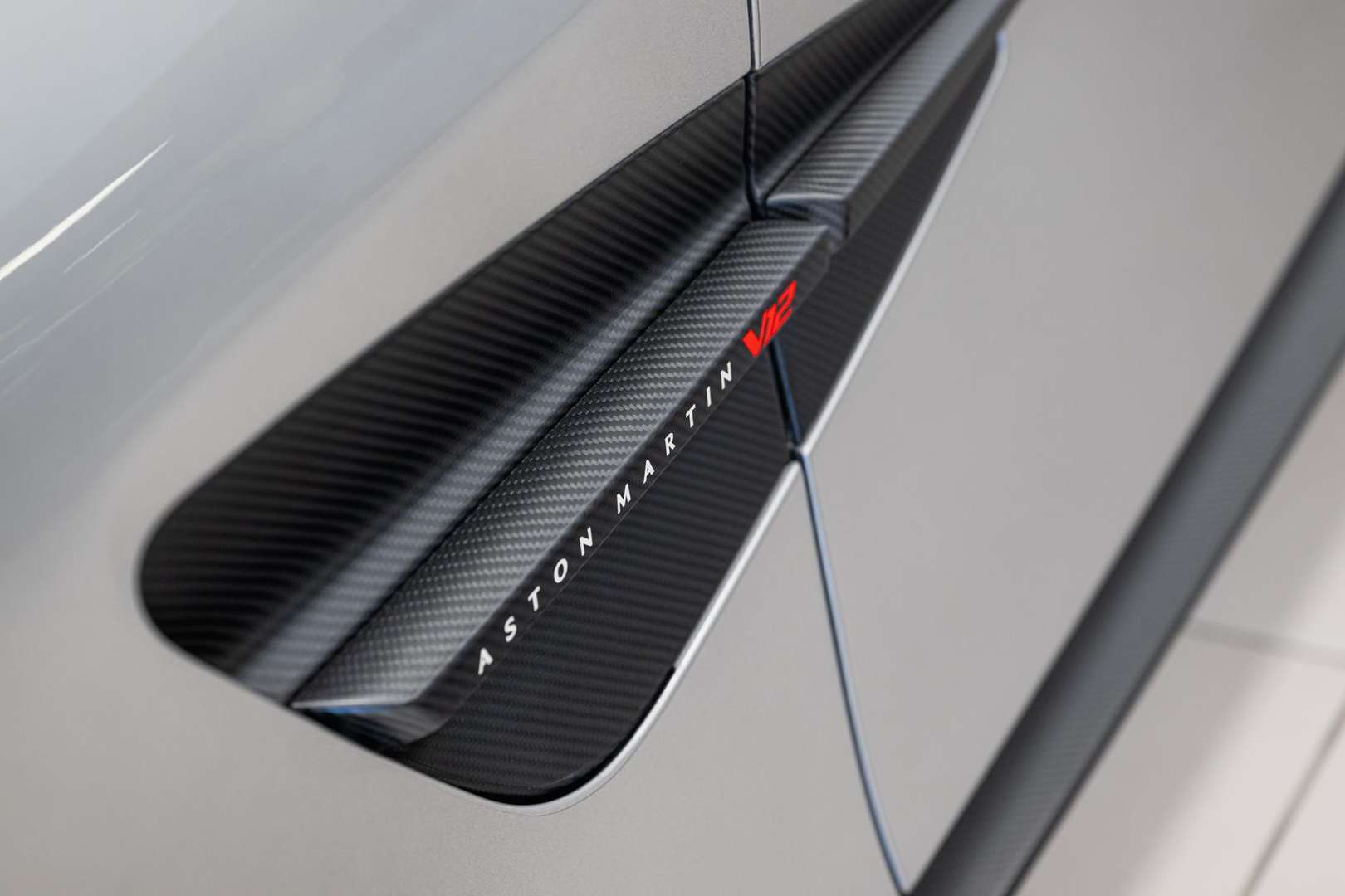 Aston Martin Vanquish Coupé Full Options - 2024 - Joinsteer - #43