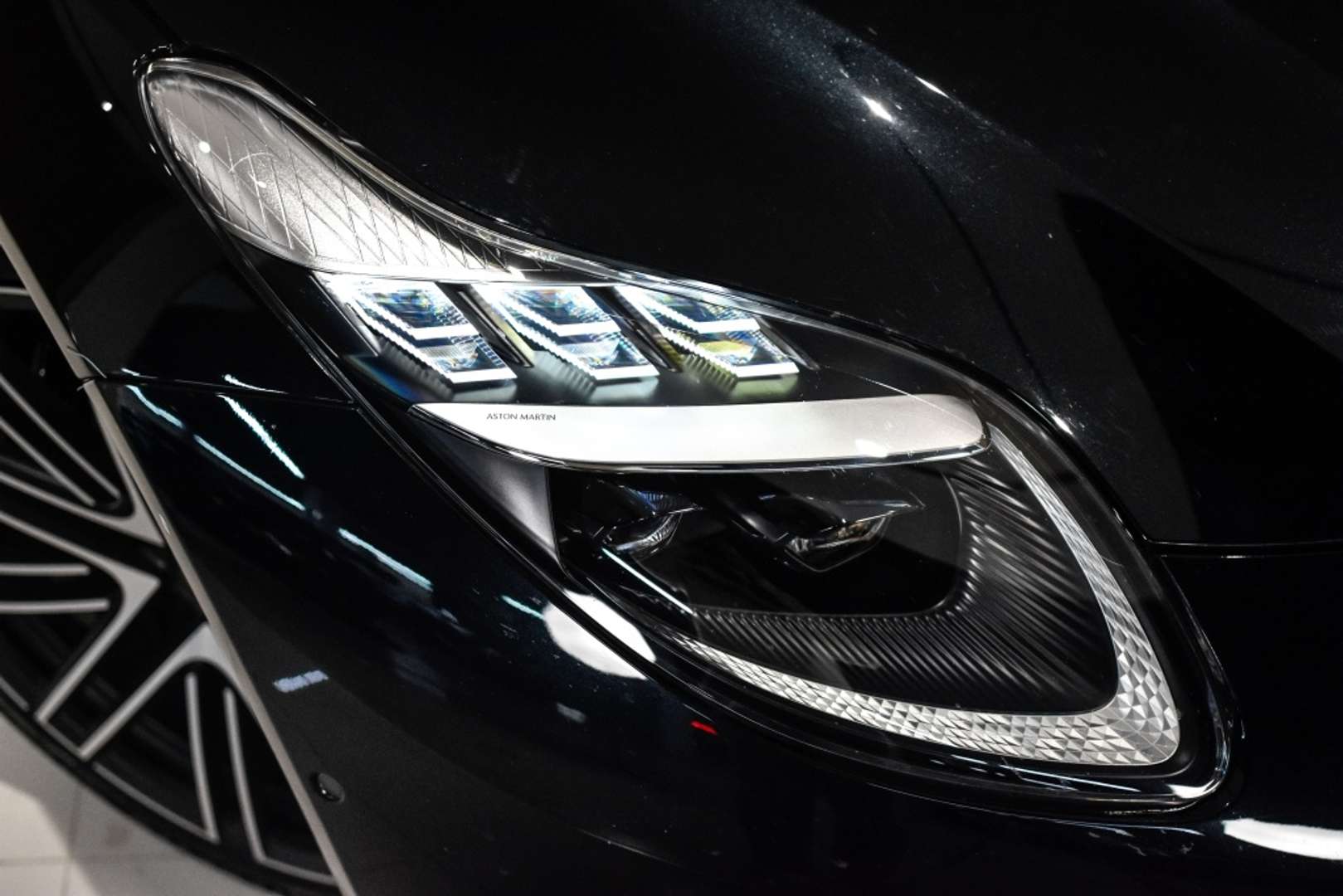 Aston Martin DB12 4.0 V8 - 2025 - Joinsteer - #4