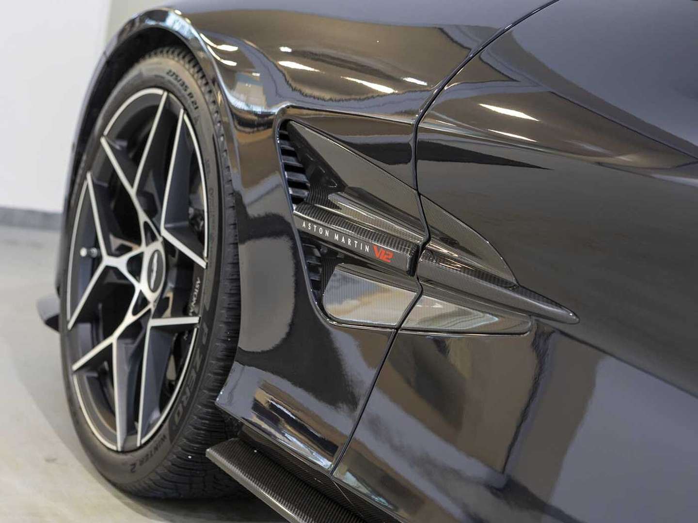 Aston Martin V12 Vanquish - 2025 - Joinsteer - #8