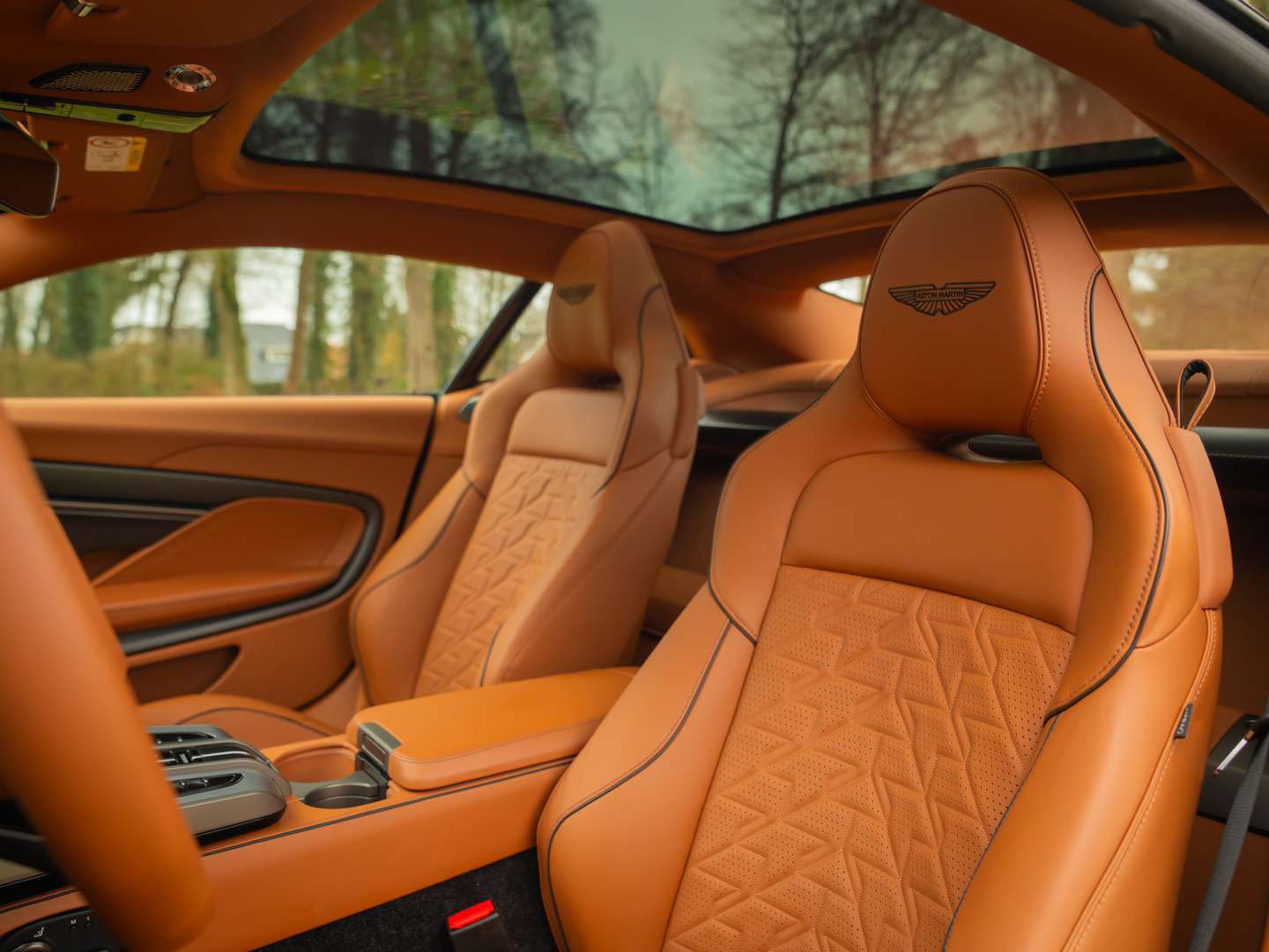 Aston Martin Vanquish - 2025 - Joinsteer - #8