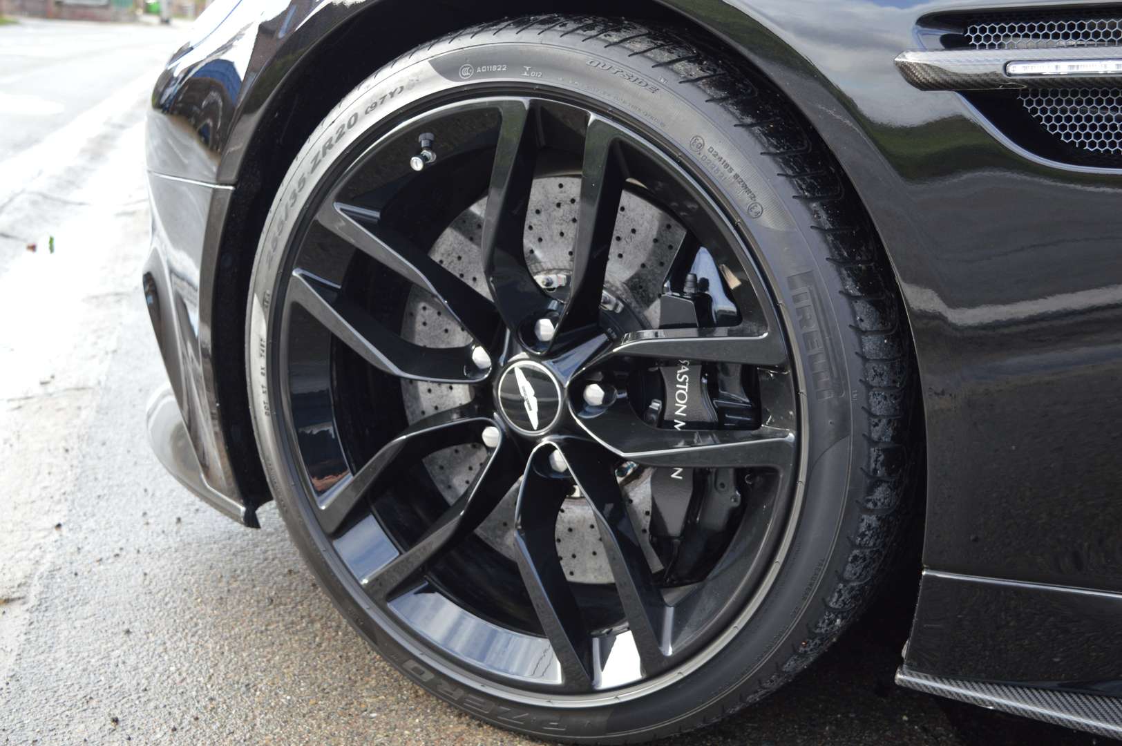 Aston Martin Vanquish Volante V12 Carbon Edition - 2015 - Joinsteer - #10