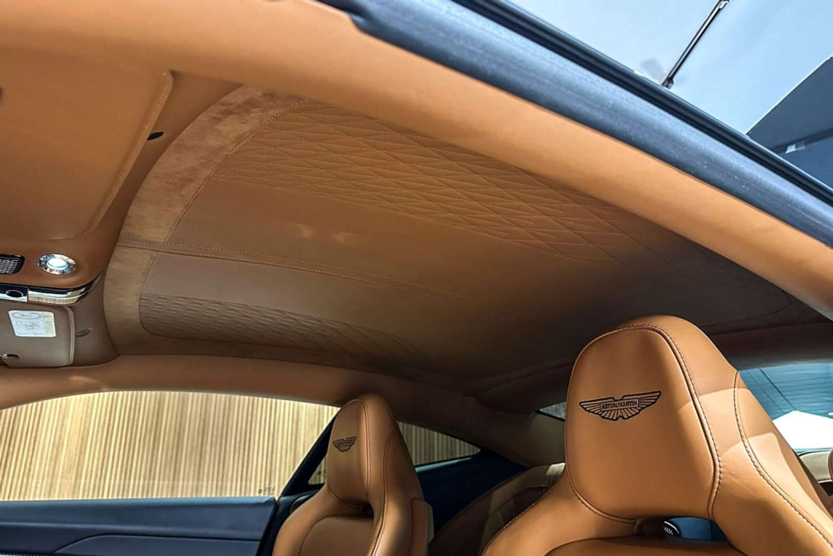 Aston Martin DB12 4.0 V8 - 2025 - Joinsteer - #20