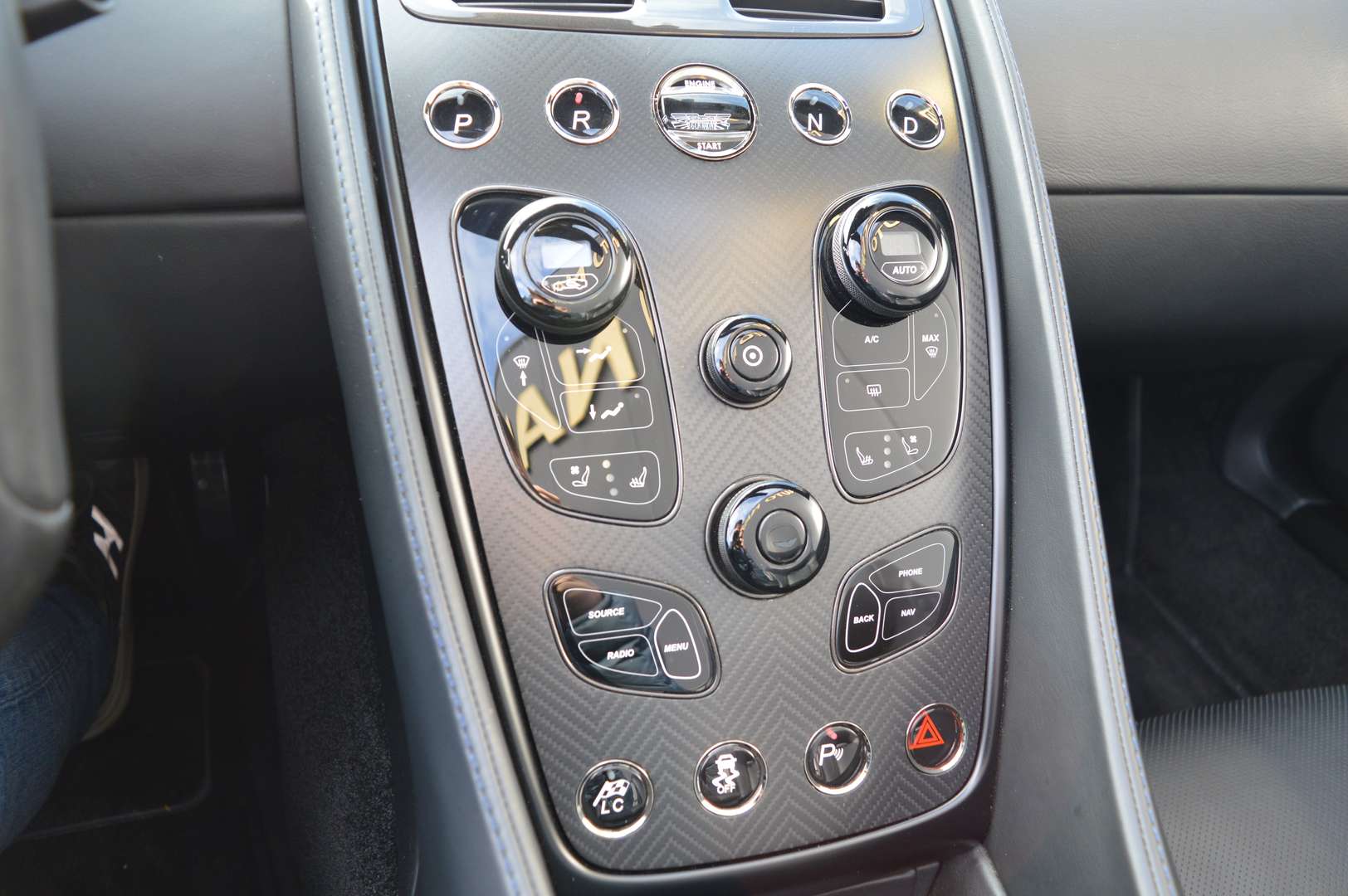 Aston Martin Vanquish Volante V12 Carbon Edition - 2015 - Joinsteer - #20