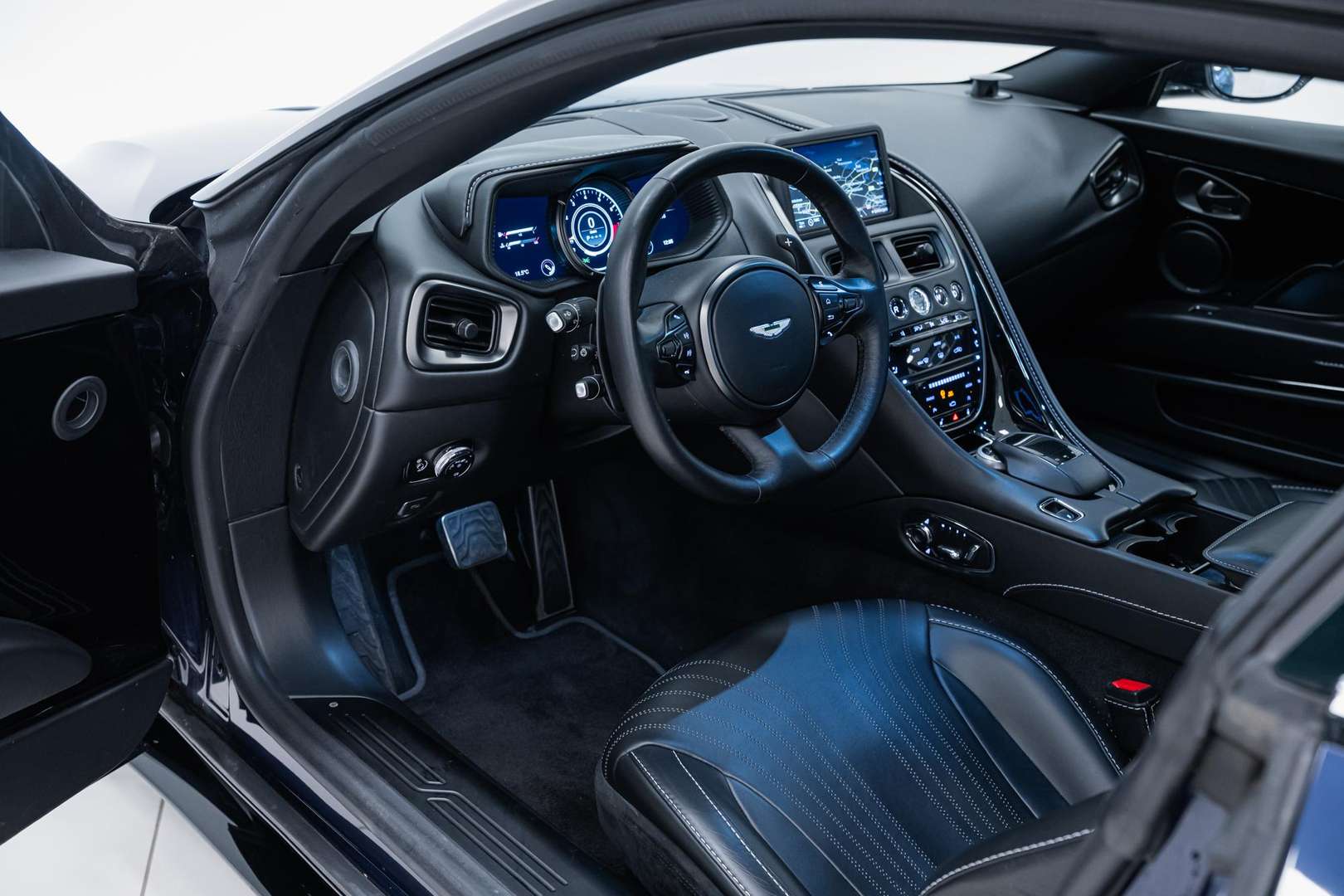 Aston Martin DB11 AMR Coupe V12 - 2018 - Joinsteer - #4
