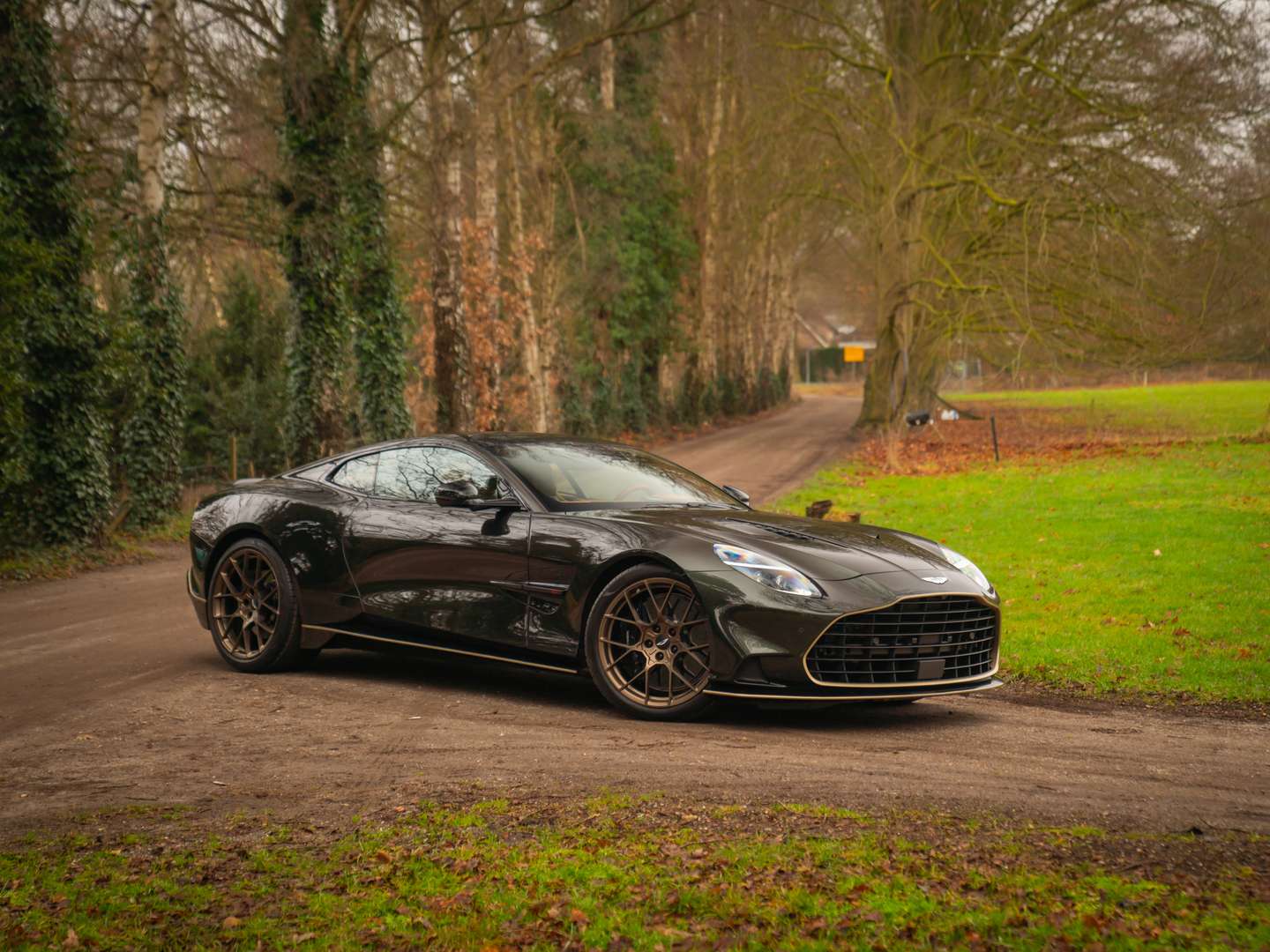 Aston Martin Vanquish - 2025 - Joinsteer - #28