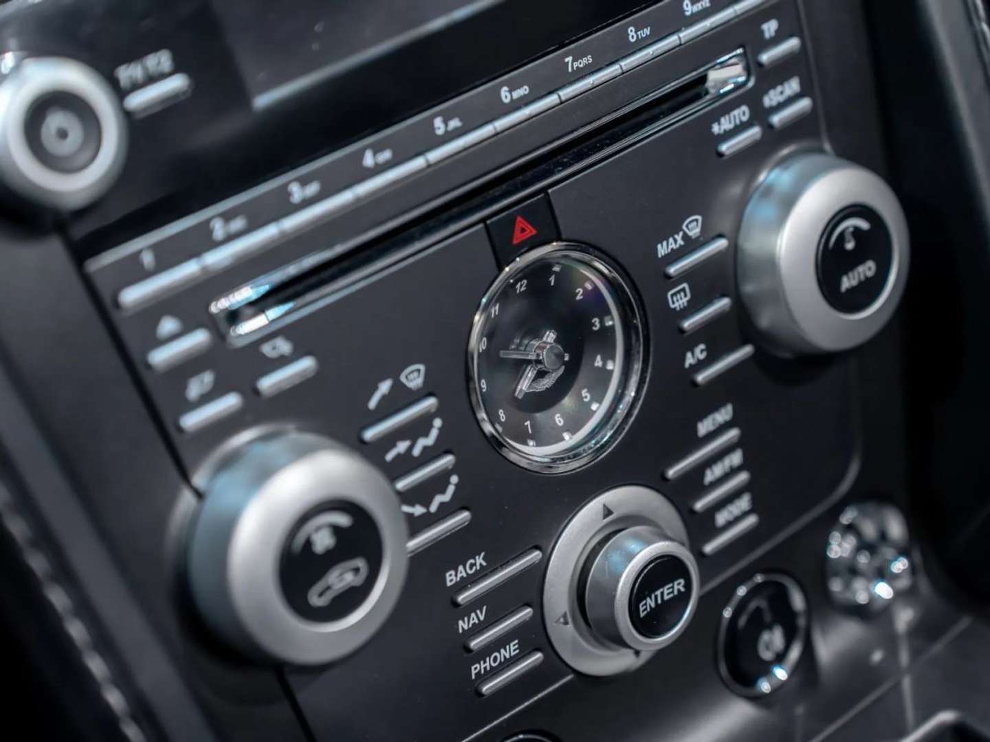 Aston Martin V8 Roadster 4.7l Sportshift - 2009 - Joinsteer - #50