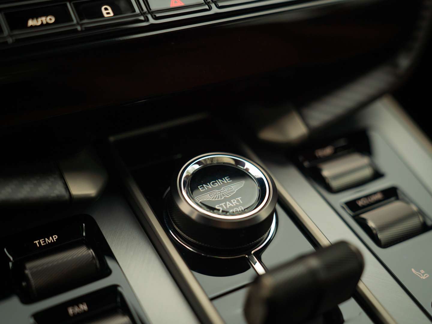 Aston Martin Vanquish - 2025 - Joinsteer - #48