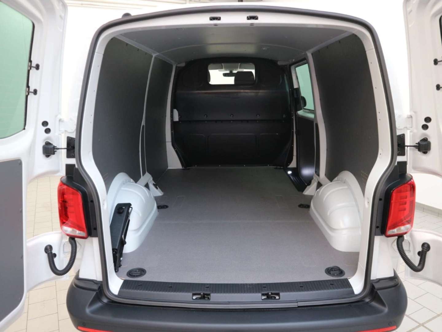 Volkswagen Transporter - 2023 - Joinsteer - #10