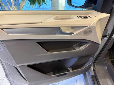 Volkswagen Multivan EHybrid Lang — photo 7