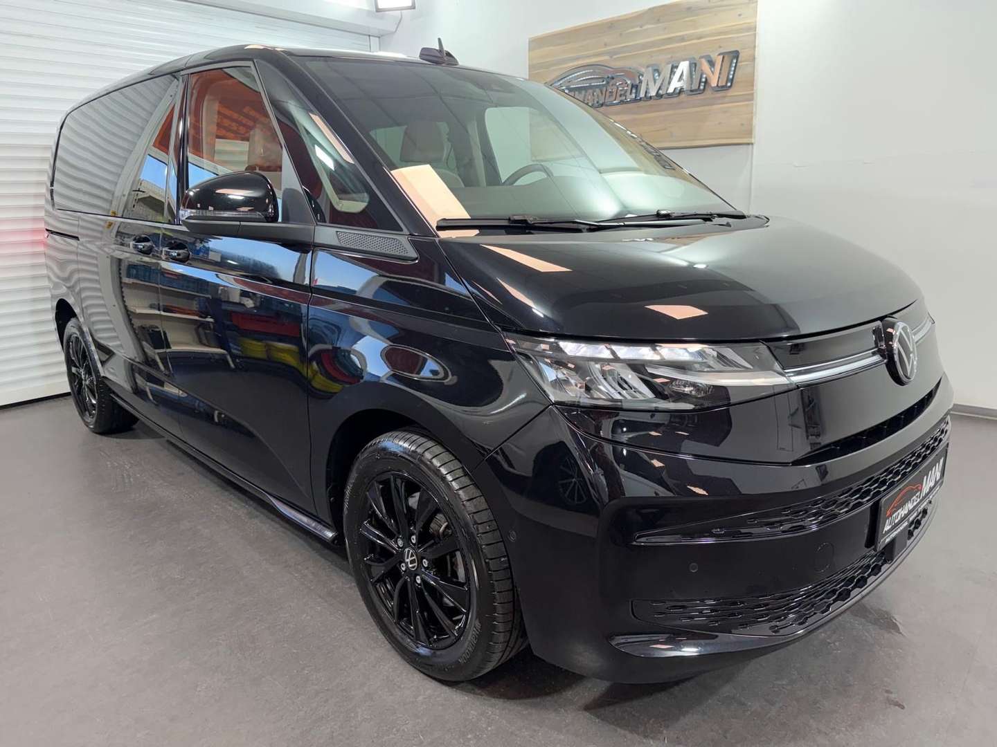 Volkswagen Multivan Life - 2024 - Joinsteer - #1