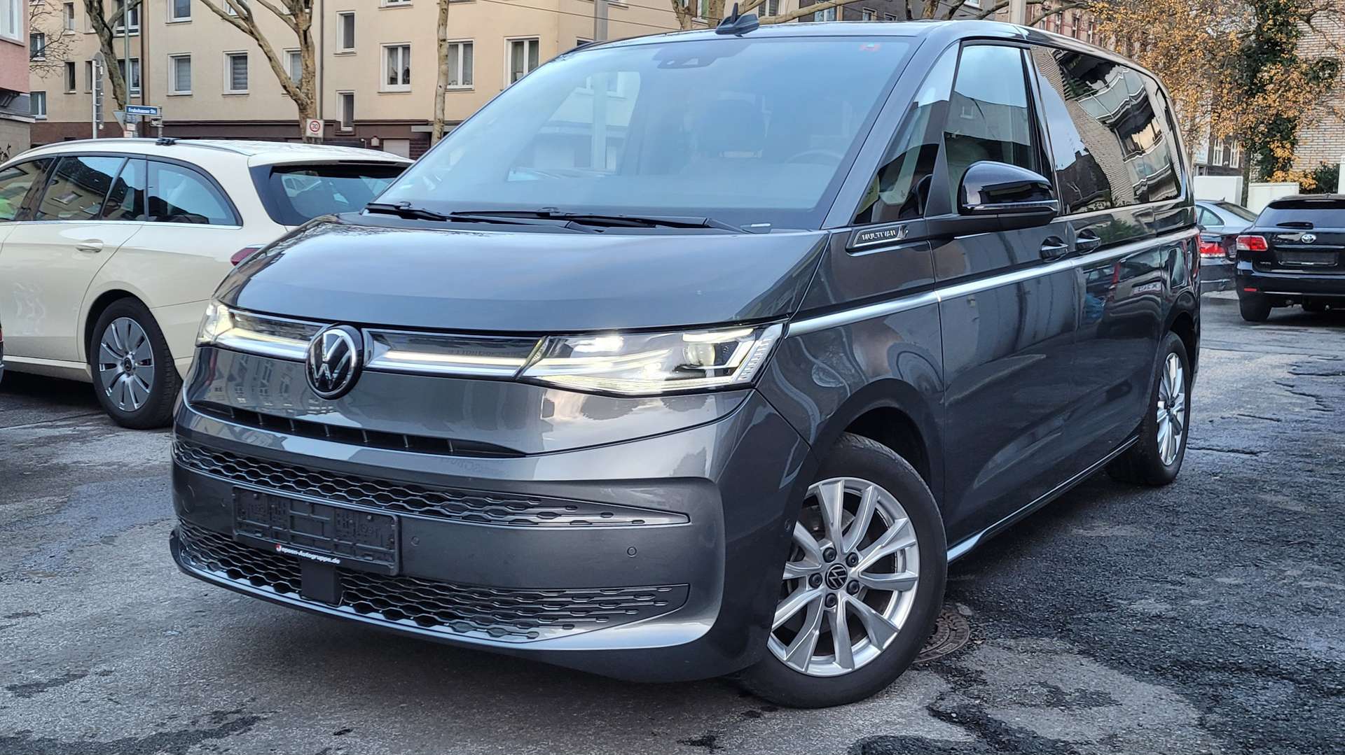 Volkswagen Multivan EHybrid Style - 2024 - Joinsteer - #2
