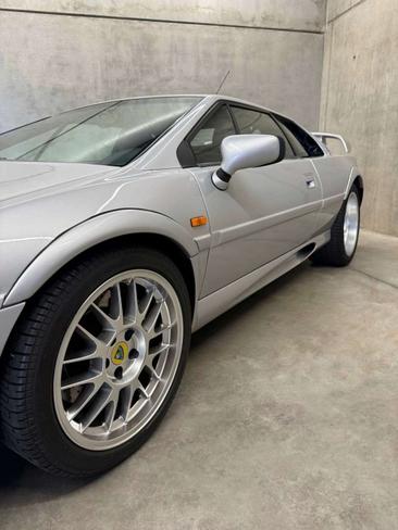 Lotus Esprit V8 — photo 5