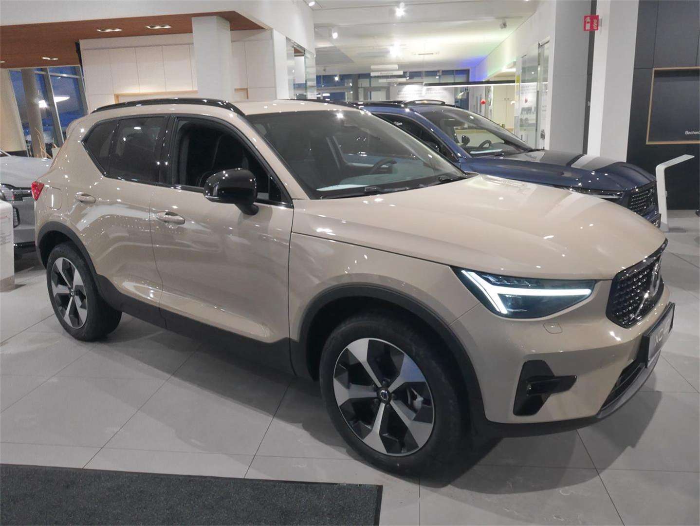 Volvo XC40 B3 Plus - 2026 - Joinsteer - #2