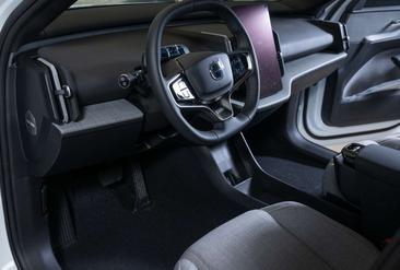 Volvo EX30 Single Motor Ultra — photo 10